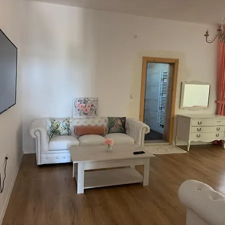 게스트하우스 зоя от 1903 카바르나