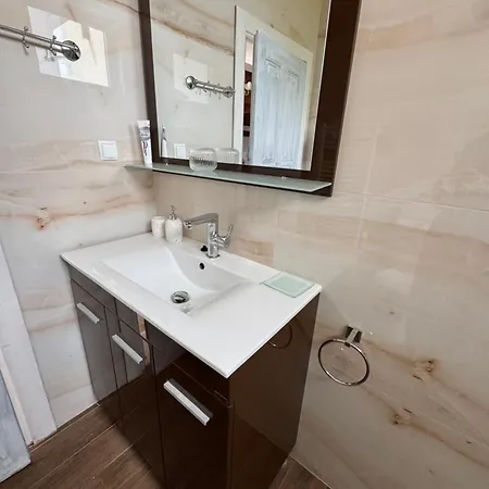 зоя от 1903 3* Kavarna