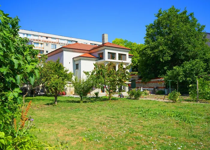 зоя от 1903 Guest house 3*